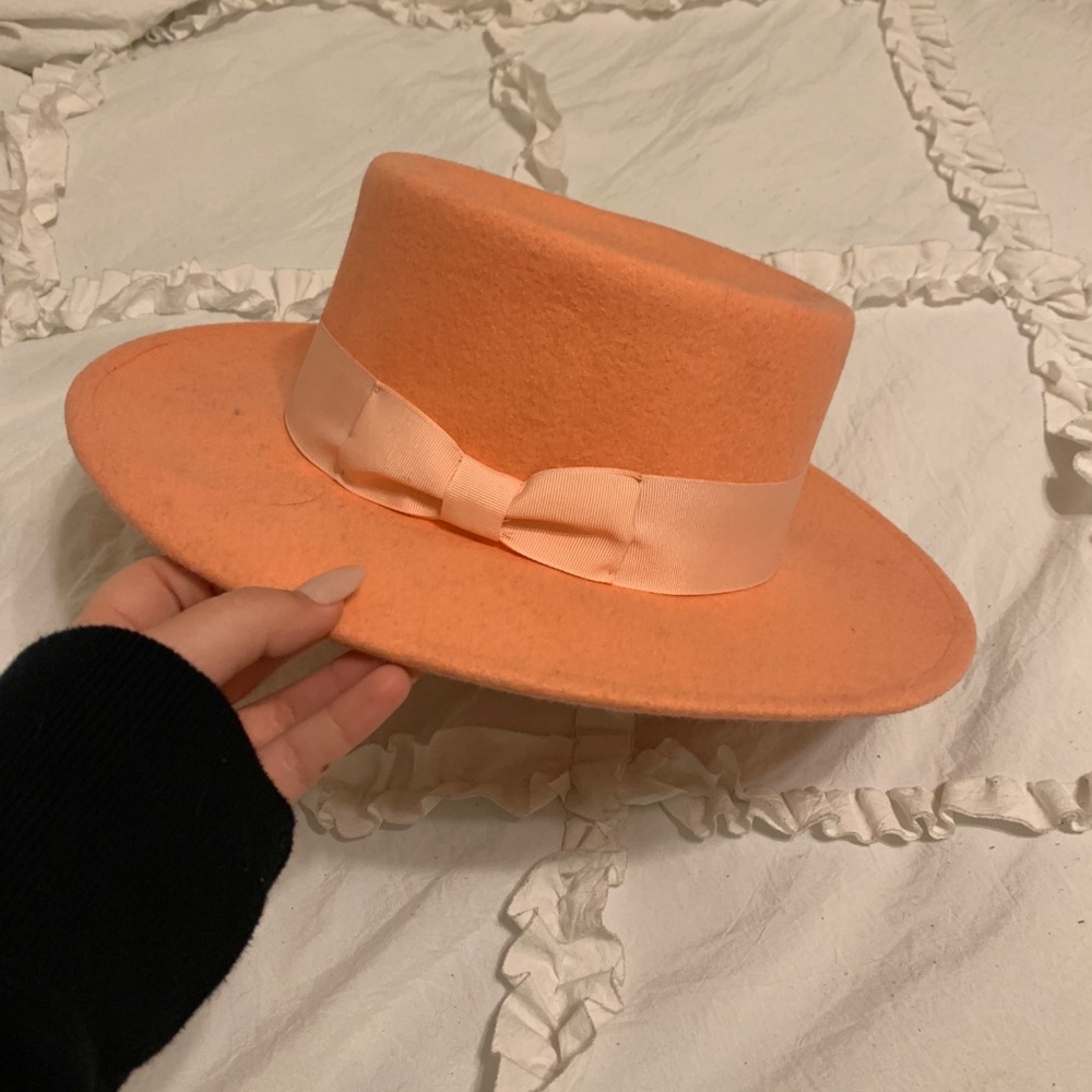 peachy lack of color hat